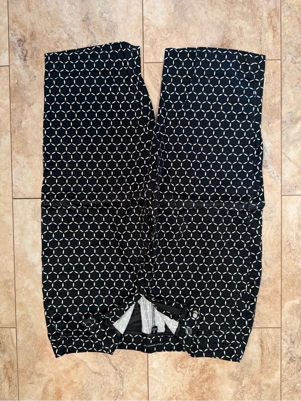 Counterparts Black and White Geometric Capris